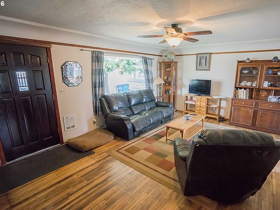 2nd image of 2217 Thompson Ave