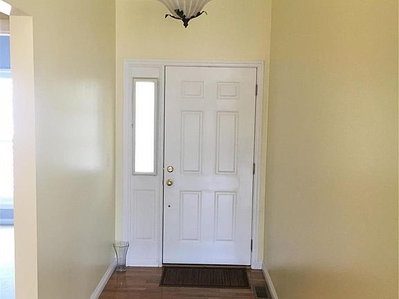 3rd image of 3162 Somerset Green Ct