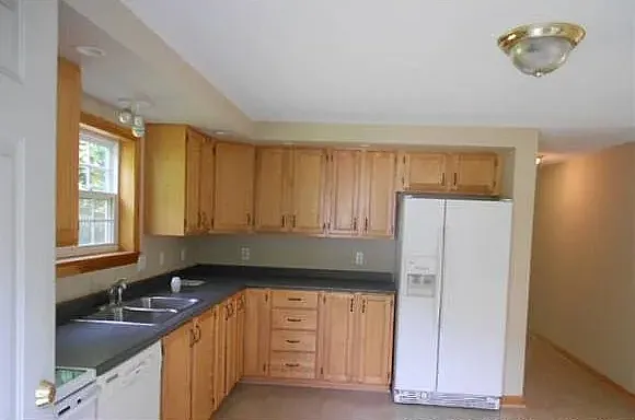 152 Exeter Rd — Photo 5