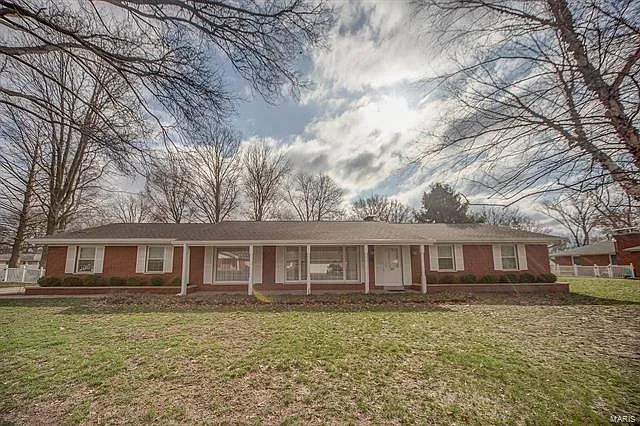 310 Jackson St photo 1