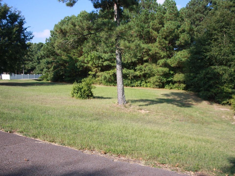 2nd image of 307 Doe Run