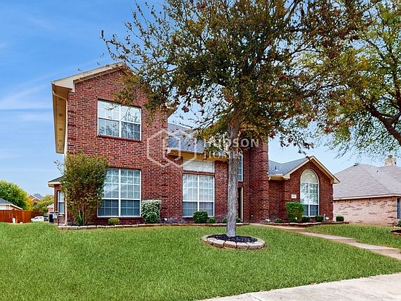 2nd image of 10318 Evergreen Dr