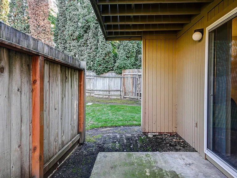 Cedar Crest Apartments — Photo 12