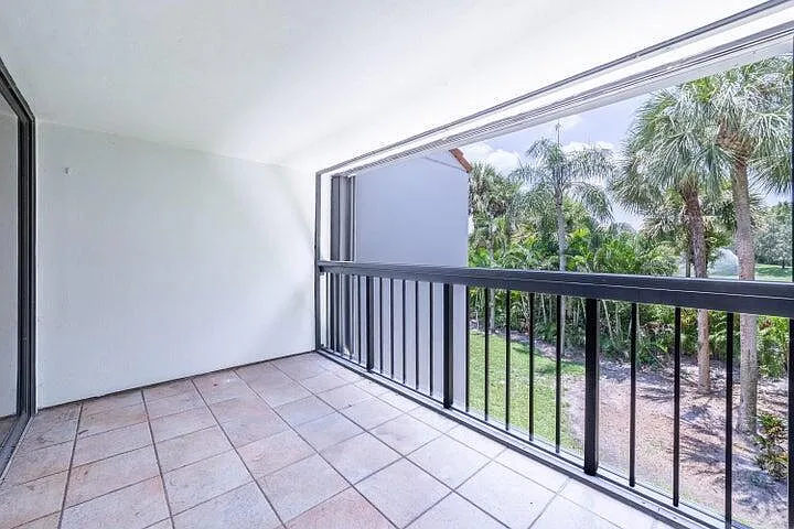 2517 Presidential Way #B — Photo 27