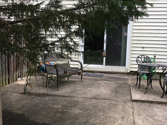 5th image of 4779 Gainsborough Dr