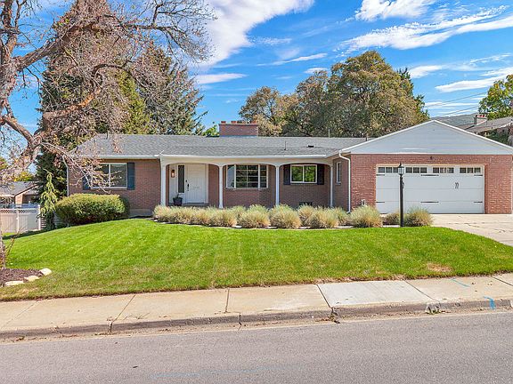2nd image of 1155 E Lakeview Dr