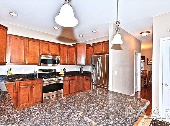 4th image of 307 Somerset Dr