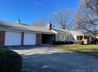 6379 Main St, Trumbull, CT 06611