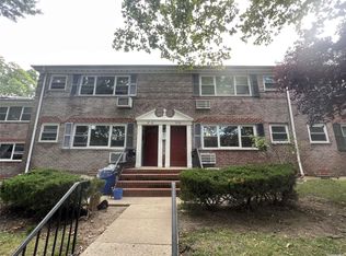 67-20 152nd St #271A, Flushing, NY 11367