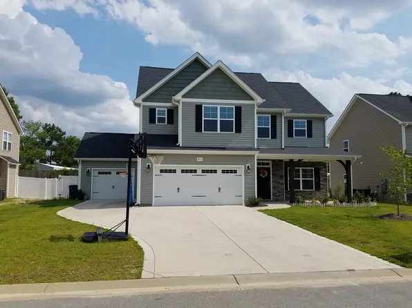 281 Wind Swept St, Raeford, NC 28376
