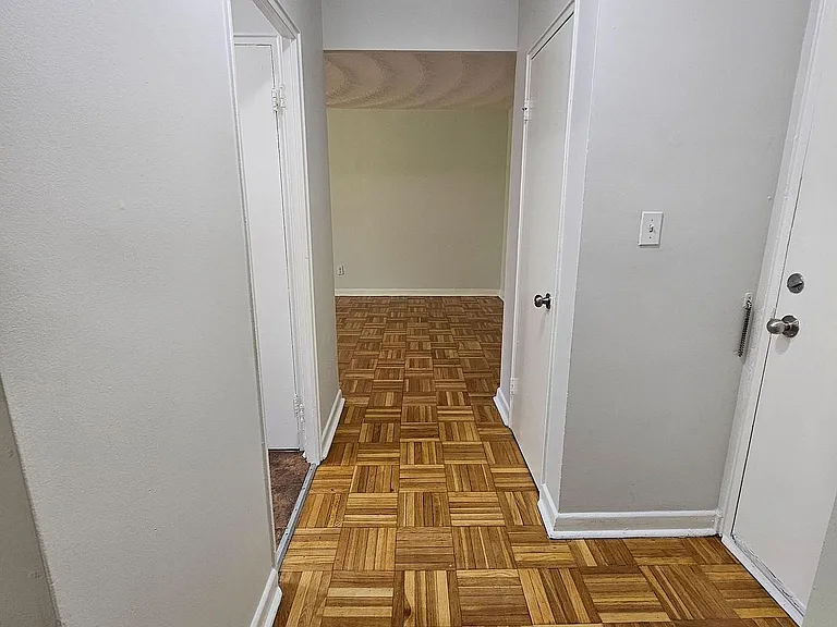 20 Cosburn Ave #207 — Photo 20