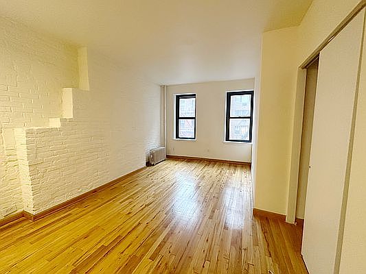 1st image of 325 E 54th St #3B