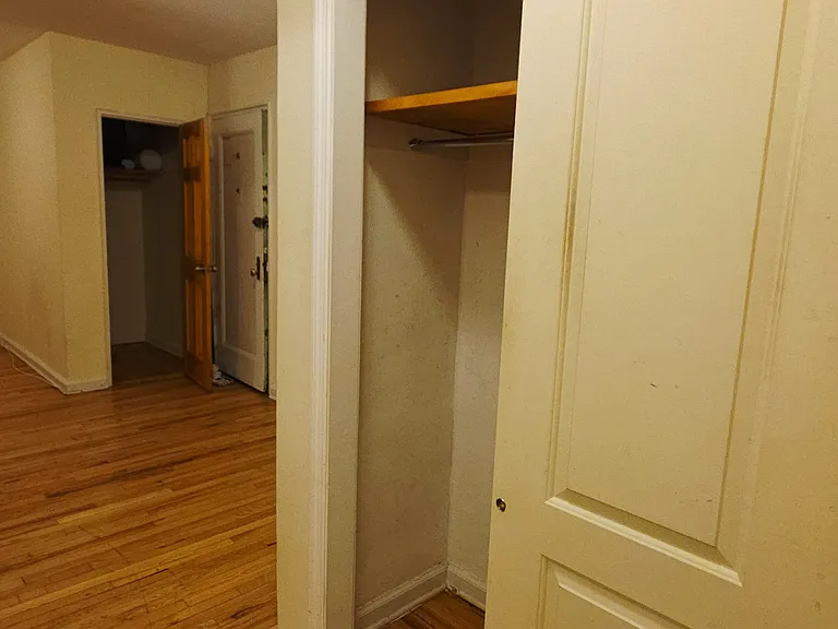 28 Marine Ave #3R — Photo 7