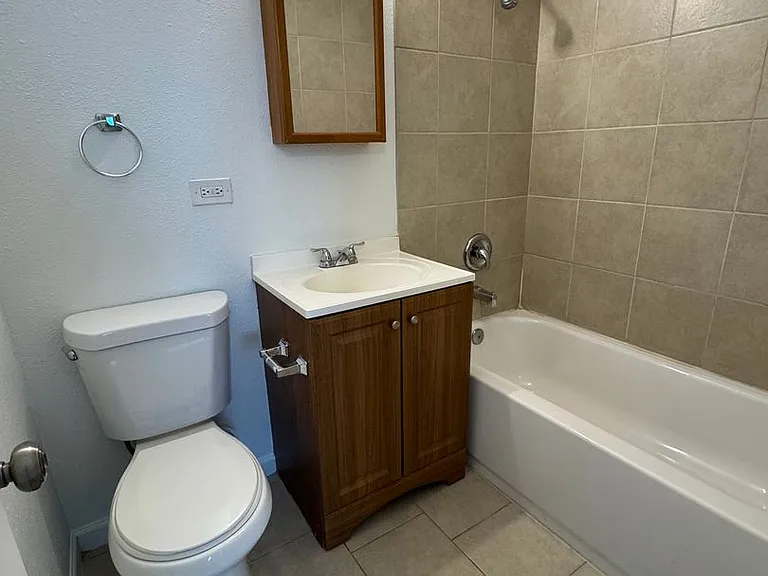 1400 Kingston St #10 — Photo 7
