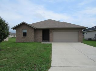 128 N Hawthorn Ave, Rogersville, MO 65742