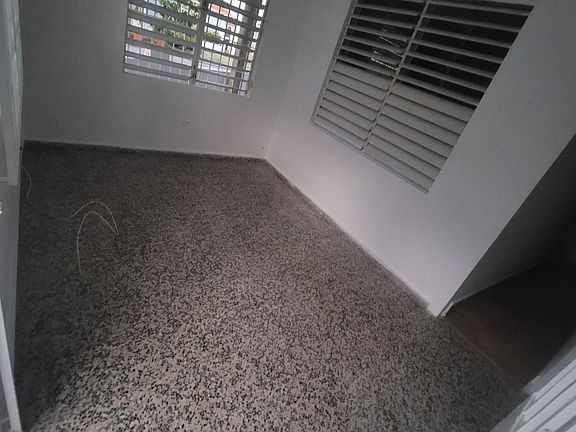 2nd image of 360 Calle Atenas