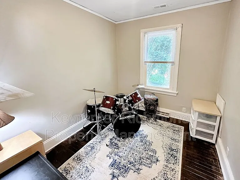 3716 Stockton St — Photo 10