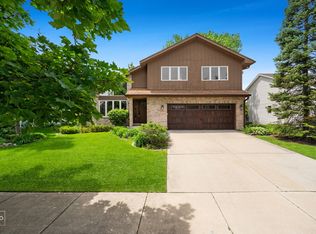850 Young St, Lemont, IL 60439