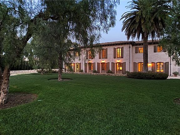 3rd image of 4095 Calle Isabella