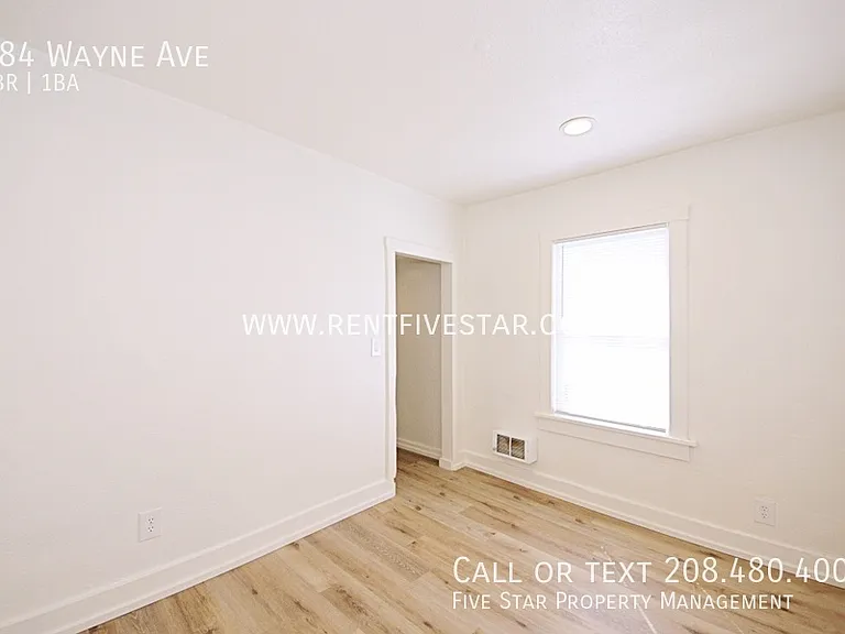 284 Wayne Ave — Photo 9