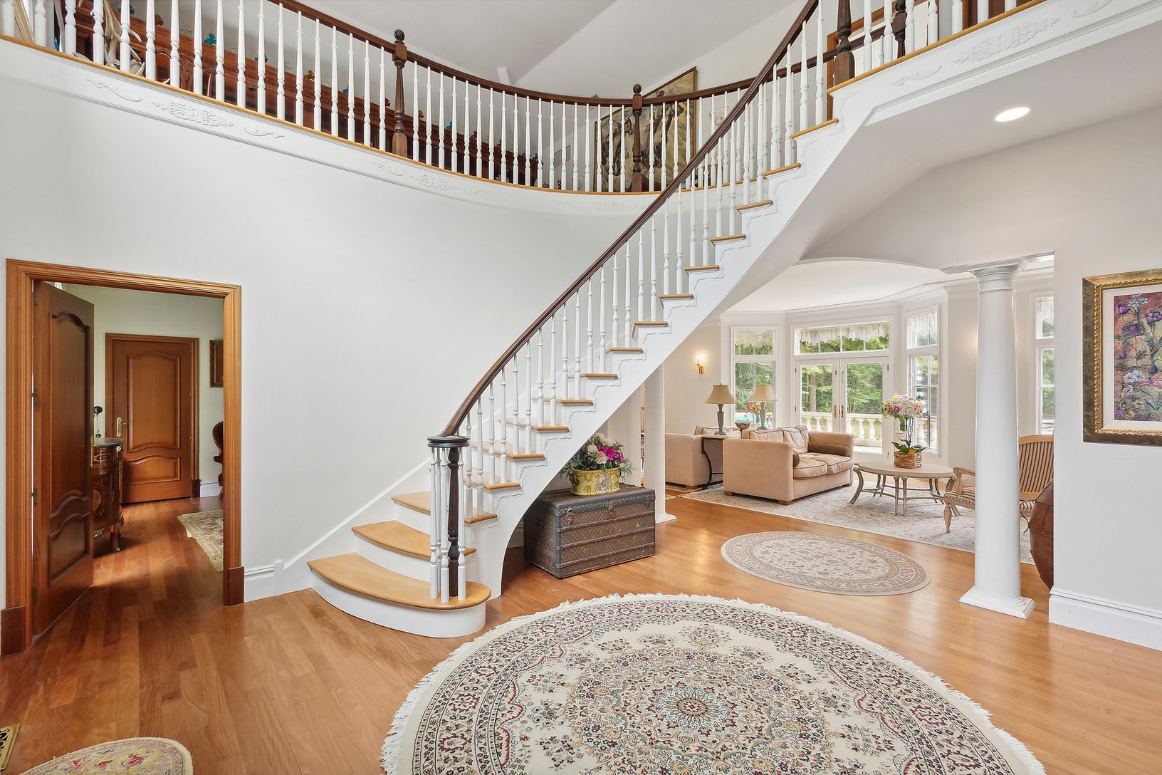  Grand Staircase 