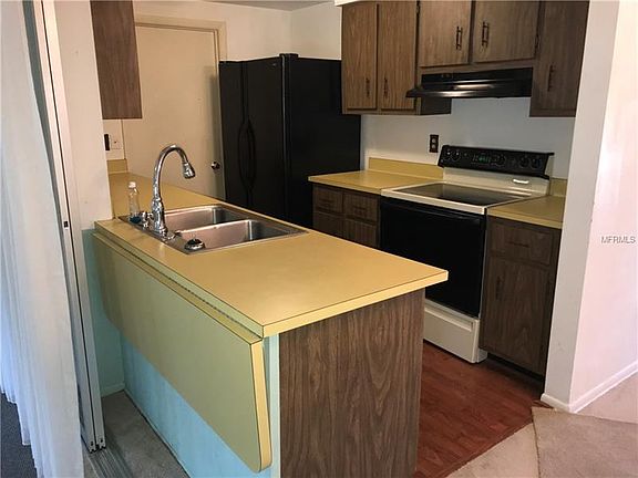 4th image of 17381 Holmes Ave