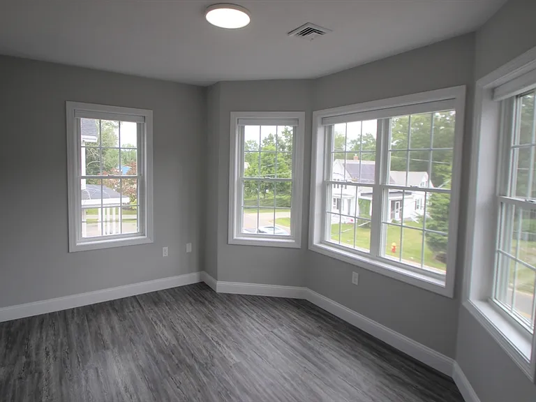 316 Commercial St #2A — Photo 5