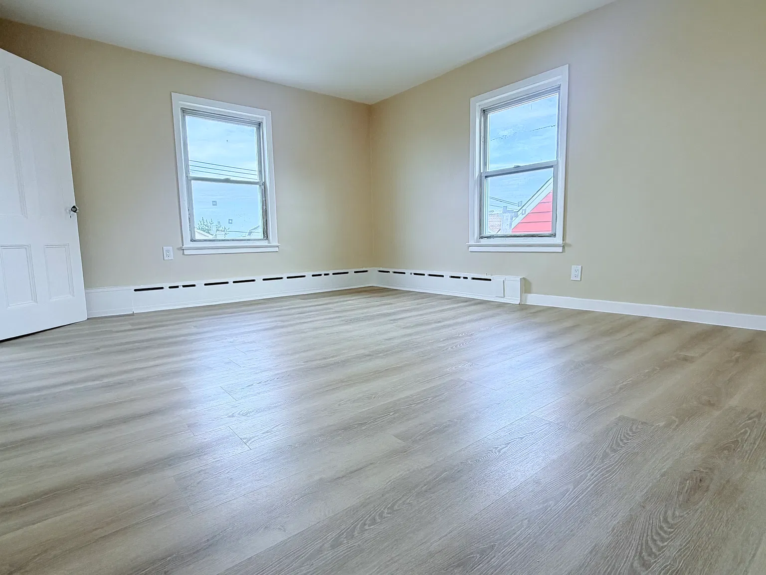3 bed, 1400 sqft, $2,600 — Photo 3