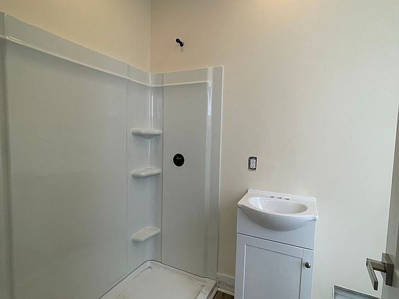 5th image of 4401 Butler St #11613126