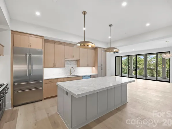 409 Queens Rd #301, Charlotte, NC 28207