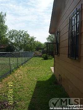 5th image of 2334 Barney Ave