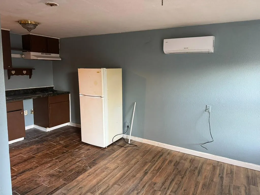 3720 Theresa St - Theresa Unit #2 — Photo 3