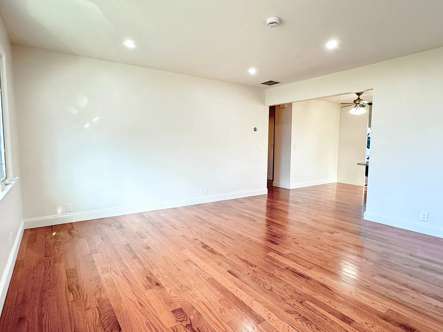 103 Spencer Ave — Photo 3