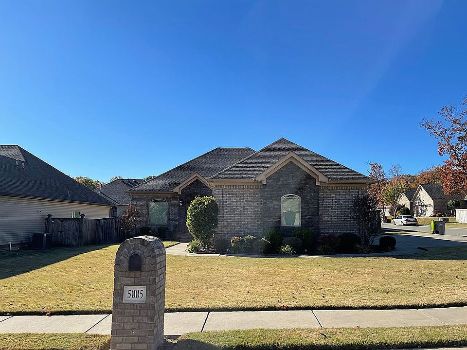 1st image of 5005 Maple Leaf Dr