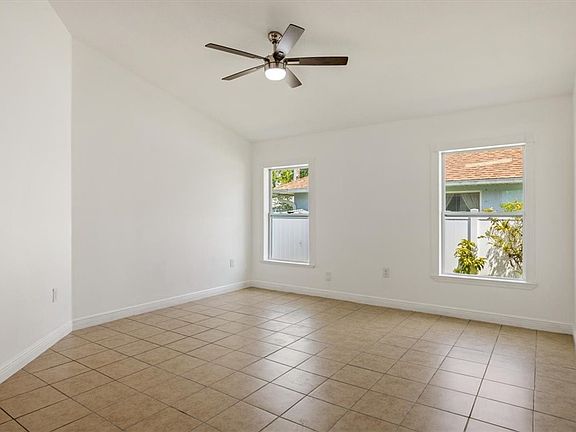 4th image of 1297 10th Ct SW