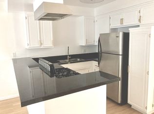 827 7th St #L11, Santa Monica, CA 90403