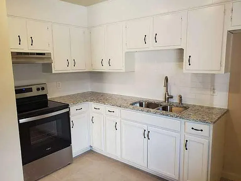 605 W Byrd Blvd #2 — Photo 8