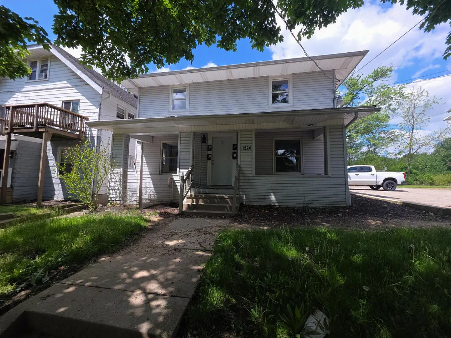 1224 Pondview Ave - Unit 2 — Photo 1