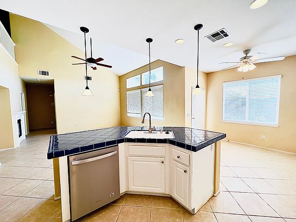 4th image of 25221 Silverwood Ln