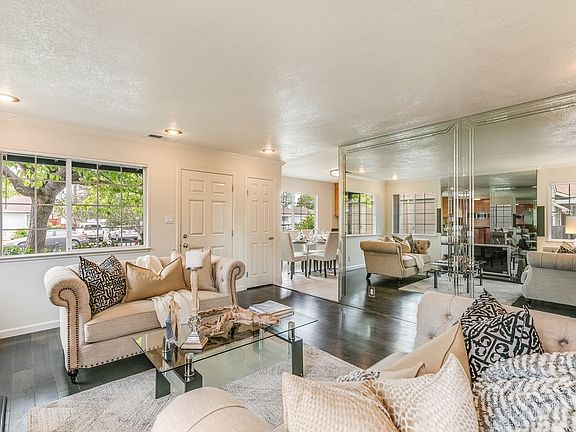 3rd image of 740 Robin Dr