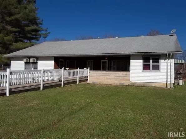 25 Jefferson St, Heltonville, IN 47436