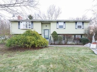 155 Hummingbird Dr, Berlin, CT 06037