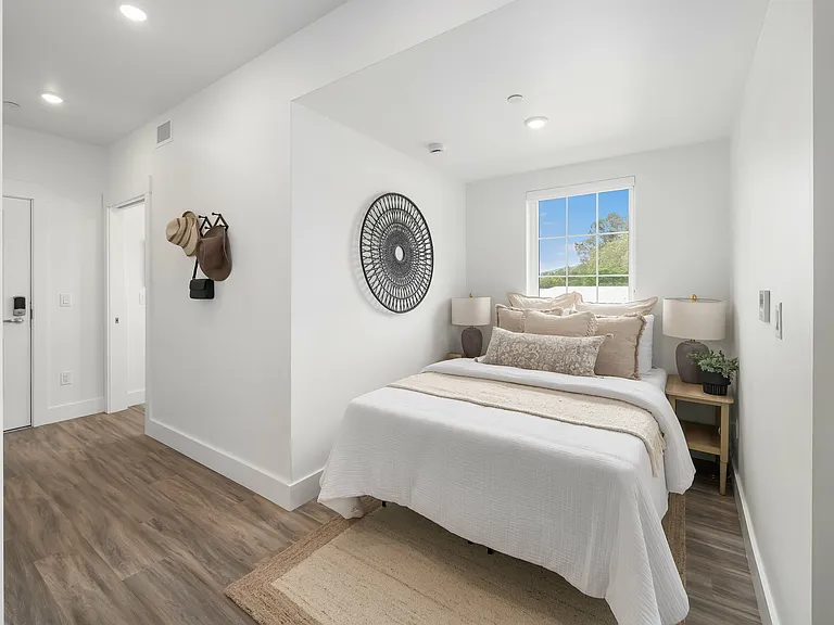 Artisan Apartments — Photo 14