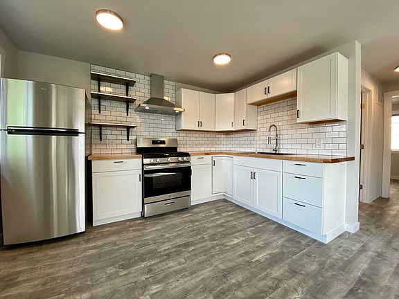 2nd image of 1033 Juneau St #1033