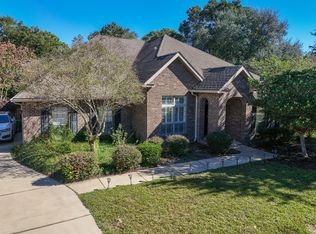 446 Mango Ln, Freeport, FL 32439