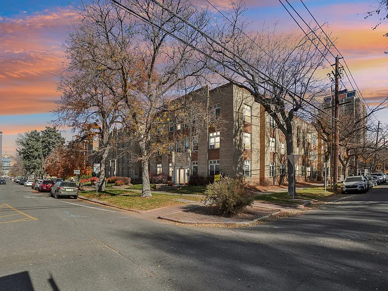 1000 N Sherman St — Photo 17
