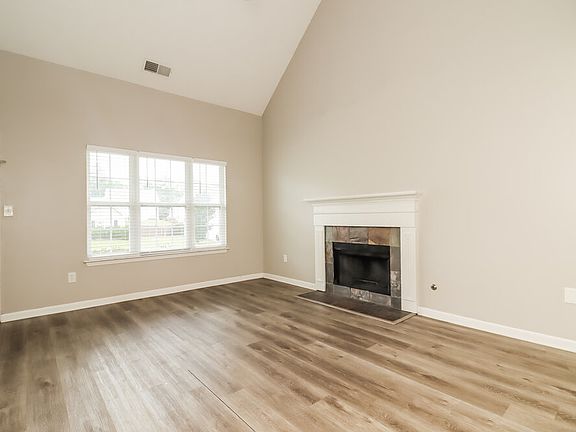 5th image of 100 Saint Ann Cir