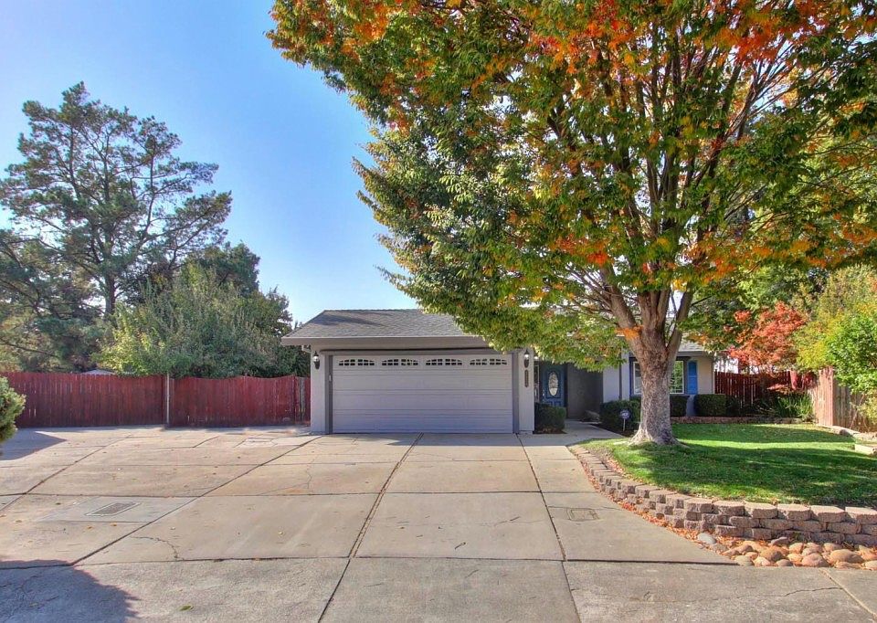 1st image of 2570 Jacquelyn Ln
