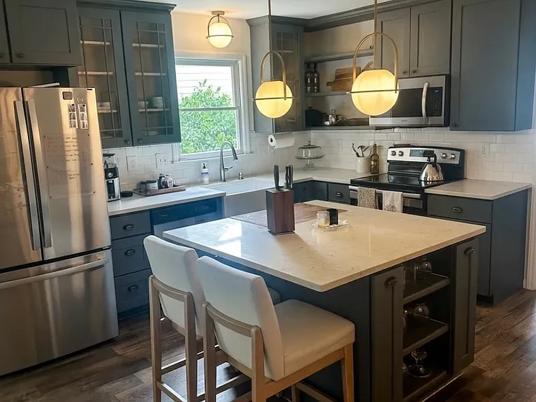 2901 Bannf Ct — Photo 2