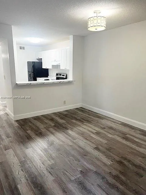 Building Photo - 10709 Cleary Blvd #211